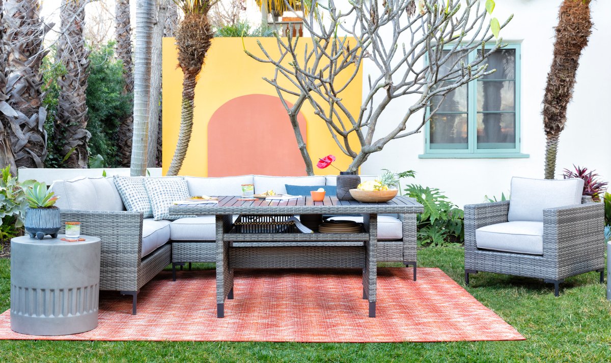 Living Spaces tweet media