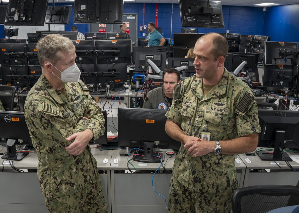 #NavyInnovation! ⚓ 

📍 VIRGINIA BEACH, Va. - Commander, Destroyer Squadron 22 held a Theater Undersea Warfare Symposium and a digital fleet synthetic training exercise to coordinate homeland defense across multiple platforms.

Read the story here: go.usa.gov/xSEgA