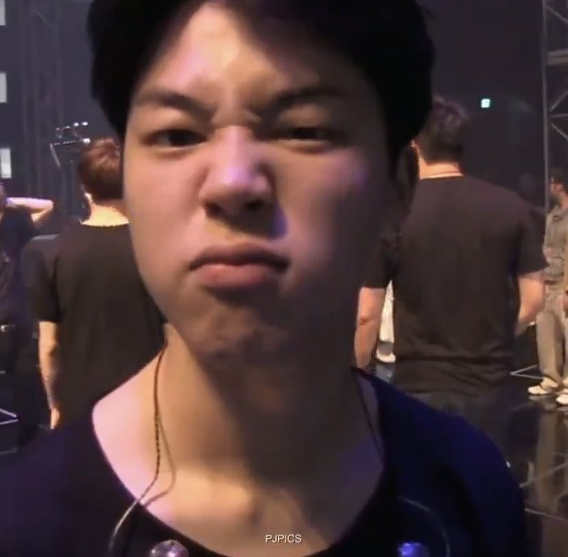 nose scrunch 😭💗