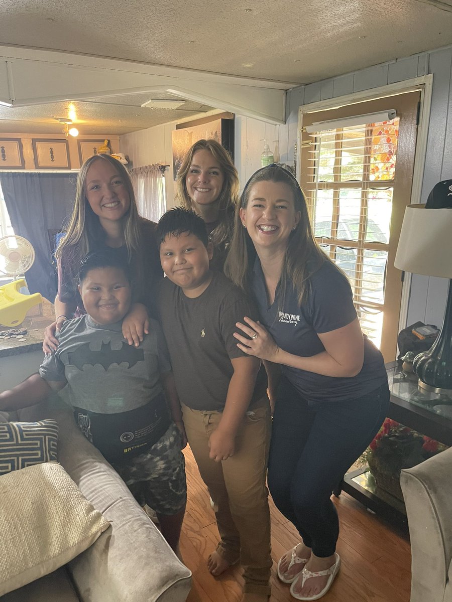 BWES_Counselor's tweet photo. So exciting visiting our @BrandywineES Badgers to welcome them back to school in just a few short days! #onourway 🦡 🍎 📓 @FCSchoolsGA @DrJeffBearden https://t.co/Bc8CD7LDMn