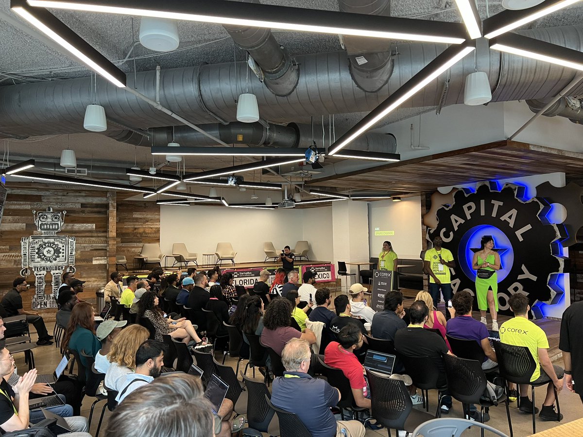 AccordionGuy's tweet image. It’s the final day of #StartupBus2022! This is when the semifinals and finals take place, and both teams on @StartupBusFL made the cut for the semifinals. Congrats to both @getstayges and @respondsmarter!