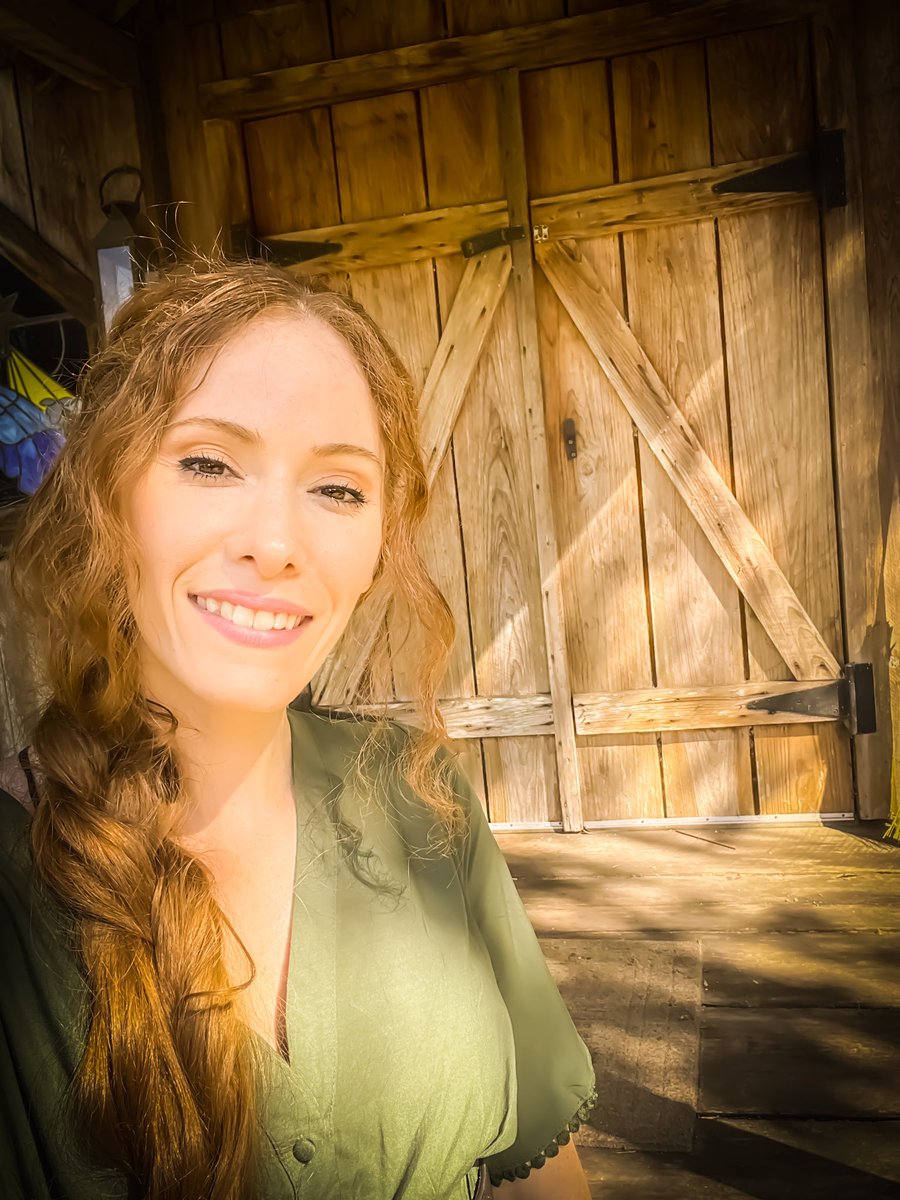 Lisa_Yambo's tweet photo. Been filming a Western this weekend and it’s been amazing! 🤠❤️🎬 https://t.co/Gdvup8bEzT