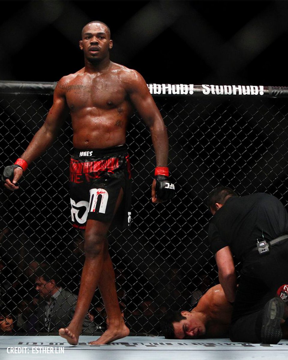 ShoreSzn's tweet photo. Prime Jon Jones finishes Jiri and Ankalaev in the same night btw https://t.co/RDMNnMDHz7
