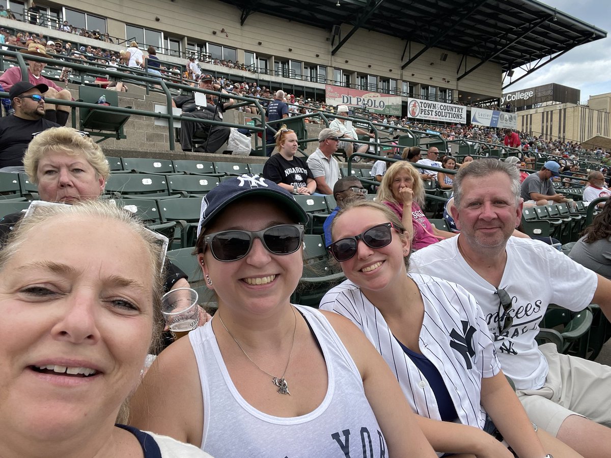 cms0863's tweet photo. #ToyotaPinstripePride @Yankees https://t.co/jDKgfZBl8d