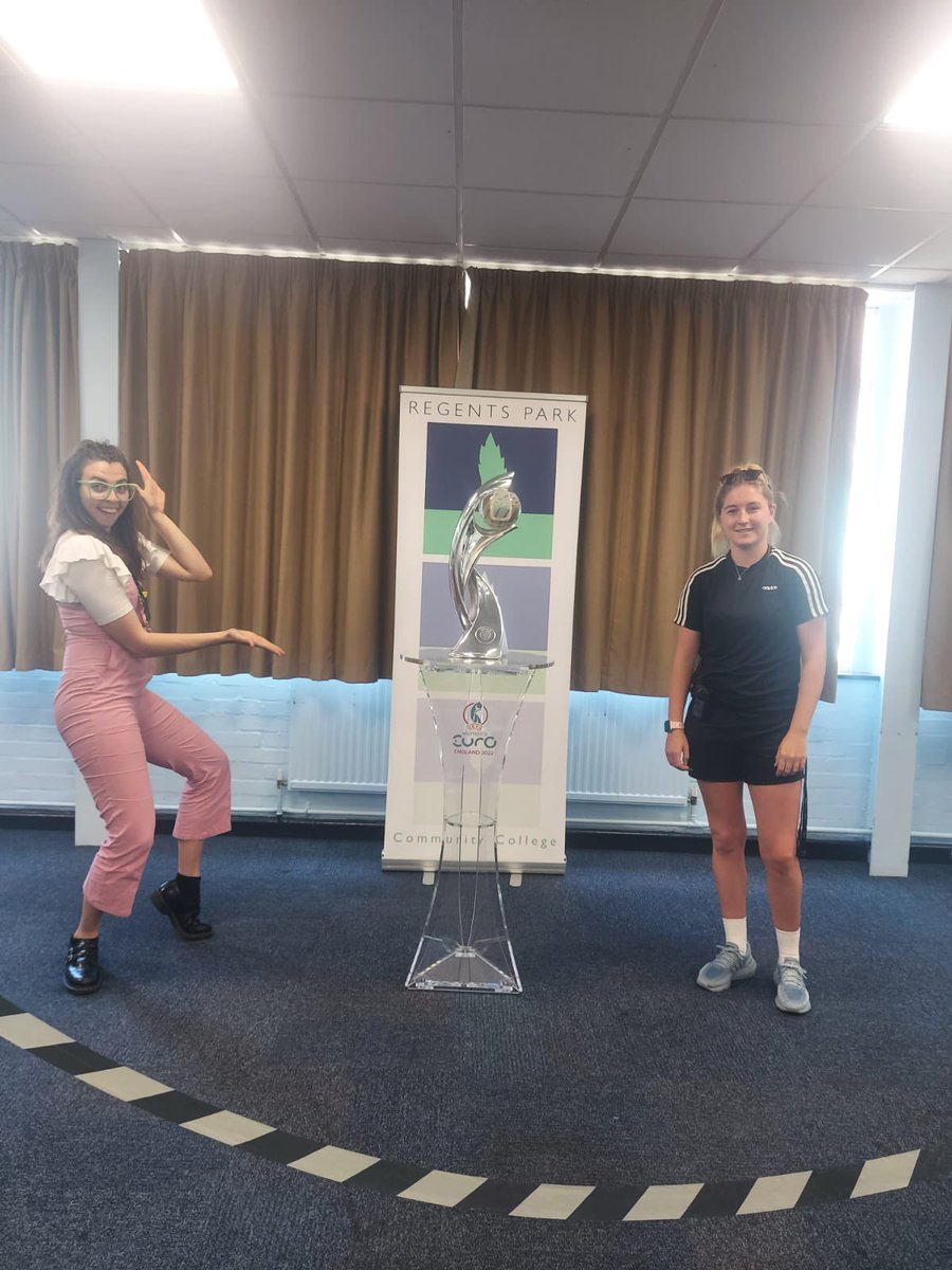What an amazing final! Here is a throw back to earlier this month when the trophy came to <a href="/RegentsParkCC/">Regents Park Community College</a>. #WEuro2022Final <a href="/robinson_pe/">Miss Robinson PE</a>