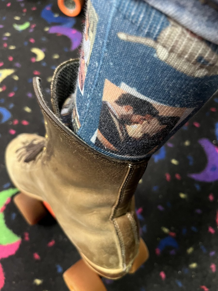 ddnJesus's tweet photo. #Hearties #homecadesocks look the coolest at the Skating rink. The roller skates are pretty scary looking so I had to freshen the look up a bit with a pair of mine. 😆 🛼 🧦 ✨ https://t.co/c3zPlUfH7V