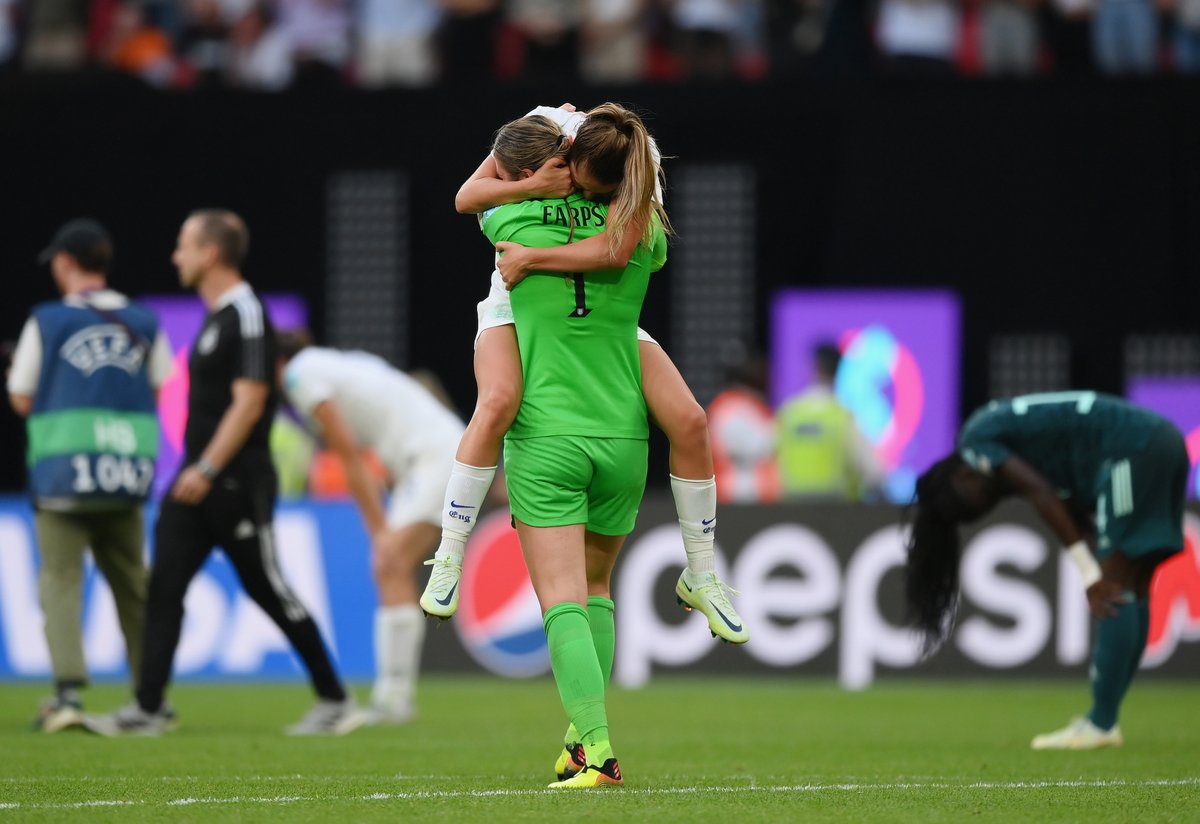 WEURO2025's tweet image. What it means. 🥰

#WEURO2022 | #ENG