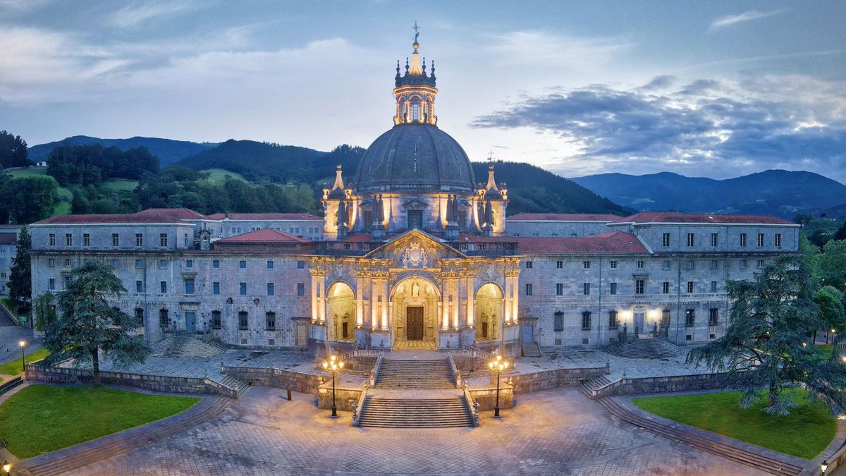 El Año Ignaciano, ha finalizados hoy con una Eucaristía de acción de gracias presidida por el Padre Arturo Sosa en la Basílica de Loyola. He aquí algunos pasajes de la homilía:

jesuits.global/es/2022/07/31/…

#SanIgnacioDeLoyola #loyola #eucarisita #homilia #Ignatius500 #AMDG