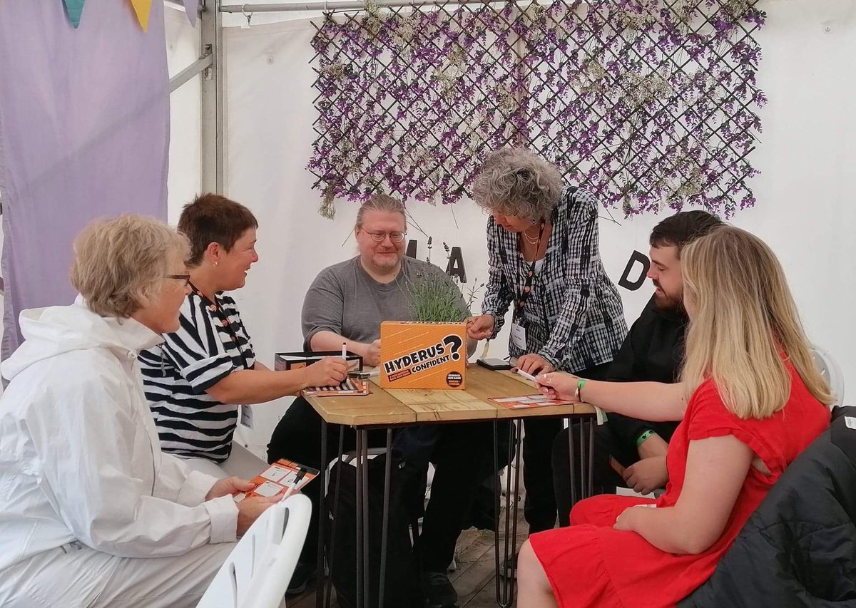 Chwarae <a href="/ConfidentGameHQ/">Confident Games</a> Hyderus yn yr Eisteddfod ddoe 🎉
#maesD <a href="/eisteddfod/">eisteddfod</a> <a href="/Eisteddfod_eng/">eisteddfod_eng</a>