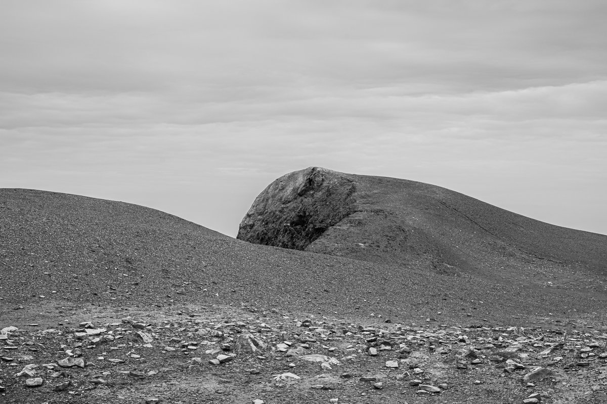 andyradka's tweet photo. Sandsend Ness - in North Yorkshire #yorkshireinblackandwhite #Yorkshire #blackandwhitephotos #blackandwhitephotography #BWPMag #BlackMinimalism #NorthYorkMoors #ForestryEngland #NorthYorkshire #LightintheForest #ForForests #Pentax #EyeHope #Sandsend https://t.co/5YM86BZKNP
