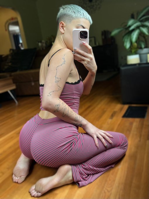 Wanna see what&rsquo;s underneath? 🫦 https://t.co/ldwFlVfJ1R