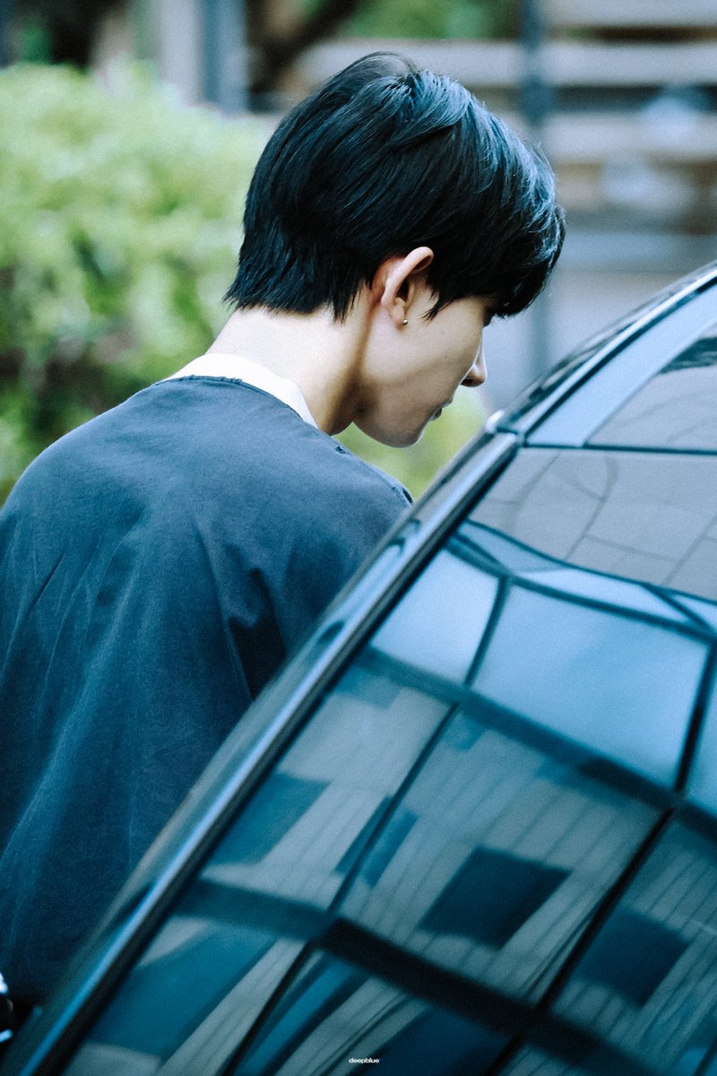 deepblue__hs's tweet photo. 220715 뮤직뱅크 퇴근
턱근육🥹

#희승 #엔하이픈 #HEESEUNG #ENHYPEN https://t.co/jTgdb5NyAd
