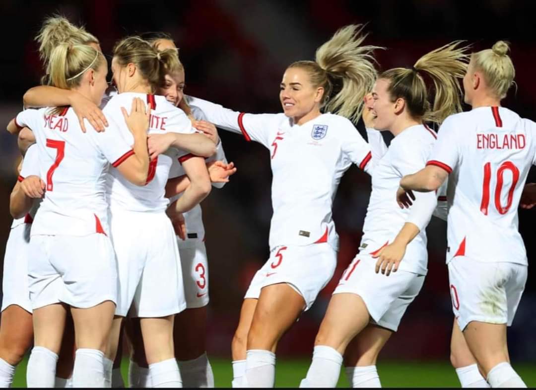 tasker_dan's tweet image. #Lionesses True Pride...💪❤