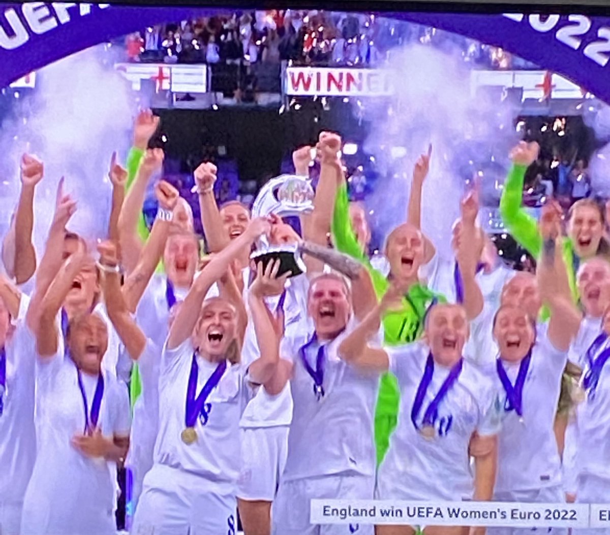 debbiesimpson67's tweet photo. Well done England Lionesses 🏴󠁧󠁢󠁥󠁮󠁧󠁿  #ItsComeHome #englandwomen https://t.co/yrHH6GIdzS