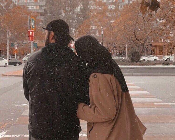 "وتأنَسُ النّفسُ في نفْسٍ تُوافِقُها
بالفكرِ والطّبعِ والغاياتِ .. والقيمِ"♥️

• Photo By : Unknown