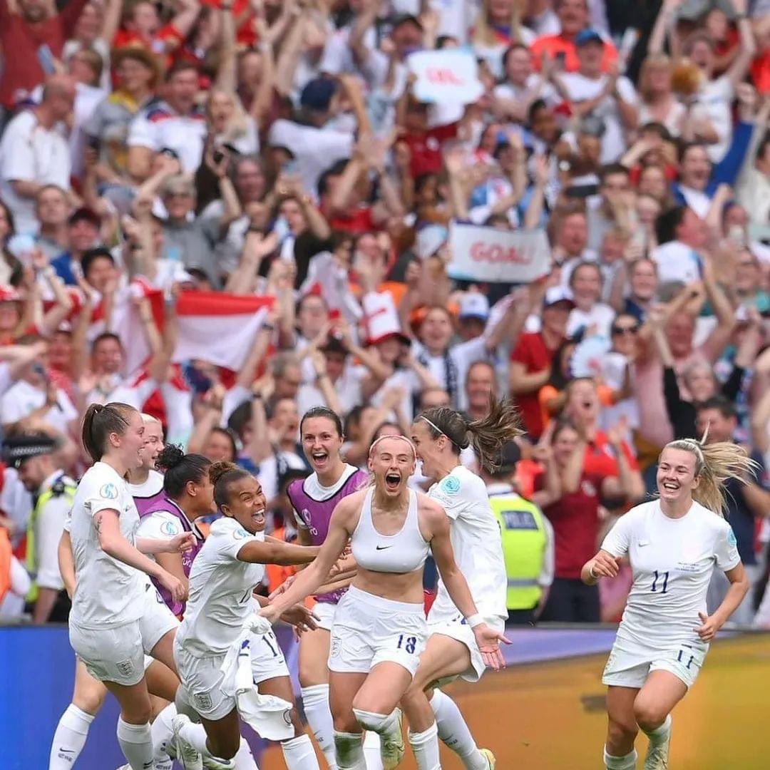 The lioness 🦁 brought it home at home, come on England 🏴󠁧󠁢󠁥󠁮󠁧󠁿
 #UEFAWomensEuropeanChampionship #UEFA #UEFAWomensEuro #winners #euro2022final