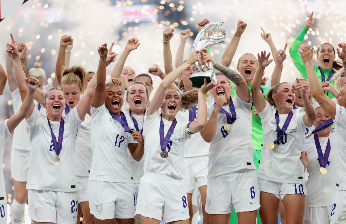 wembleystadium's tweet photo. Record breakers. History makers. 

@Lionesses 👏 #WEURO2022 https://t.co/qTxD2UQilO