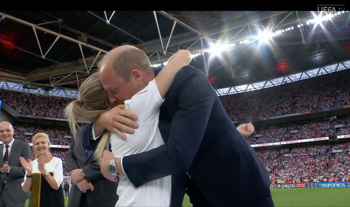 We Love You England and We love you Prince William 😍😭😭😭🏴󠁧󠁢󠁥󠁮󠁧󠁿❤️🥹🥹 #PrinceWilliamIsAKing #Lionesses #euro2022final