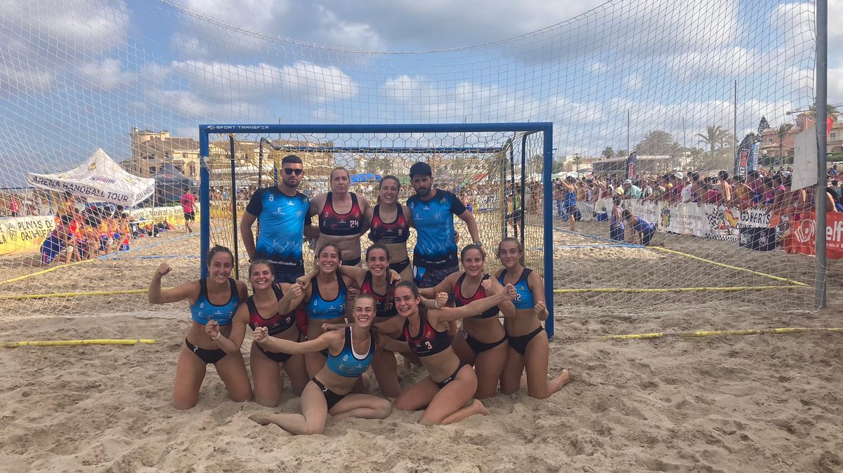 ¡Finaliza el #CDEBMPlaya22 en <a href="/AytoOrihuela/">AytoOrihuela</a> ! 🔥

Castilla-La Mancha vuelve con 𝒅𝒐𝒔 𝒄𝒖𝒂𝒓𝒕𝒐𝒔 𝒑𝒖𝒆𝒔𝒕𝒐𝒔 para las senior de <a href="/BeachCiudadReal/">BM Playa Ciudad Real</a>  y los cadetes de <a href="/CDBMAzuqueca/">CDBM Azuqueca</a> 🤩

Orgullo de todo lo que nuestros equipos consiguen 💜 ¡𝑬𝒏𝒉𝒐𝒓𝒂𝒃𝒖𝒆𝒏𝒂 a todxs!