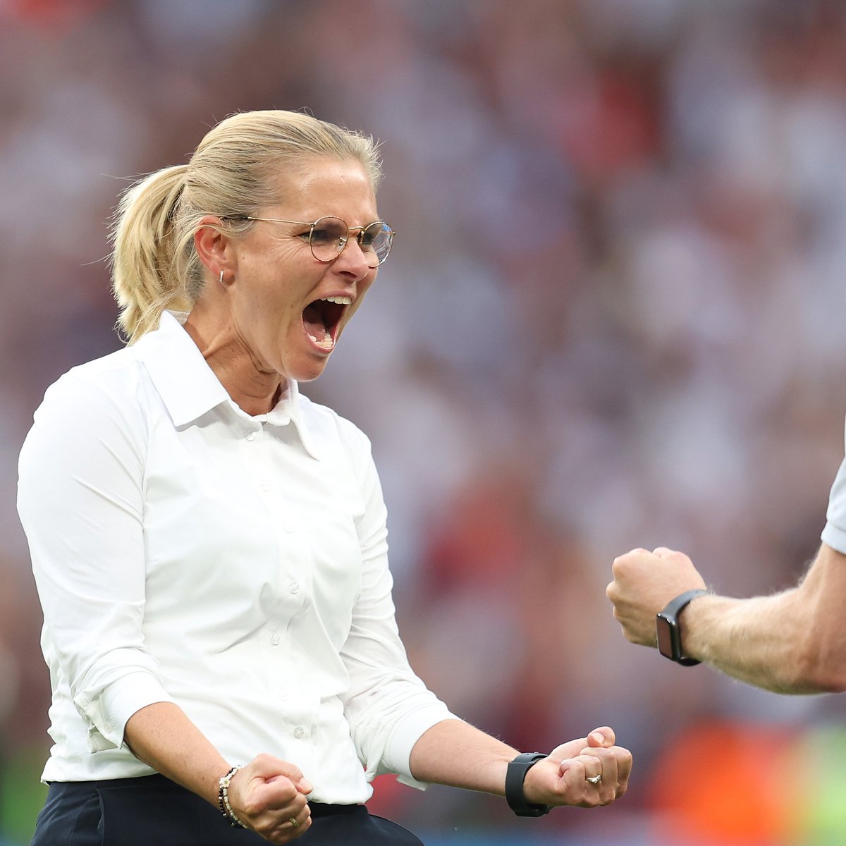 Sporf's tweet photo. The first coach to win back-to-back Women's European Championships with different countries. 🏆

Sarina Wiegman! 👏

#WEURO2022 https://t.co/JHnOPxx99F