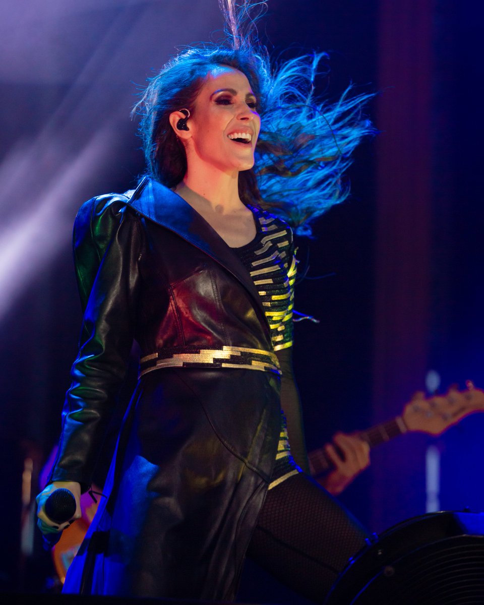 🙌 En esta segunda edición tuvimos una de las vueltas más esperadas, la de <a href="/_MaluOficial_/">Malú</a>  a los escenarios. 
¡Noche mágica la del 17 de junio en el <a href="/ciutatfestival/">CIUTAT FESTIVAL by CAIXABANK</a> by CaixaBank!⁣

#malu #ciutatfestival #ciutatfestivalbycaixabank ⁣
<a href="/LevanteUD/">Levante UD</a>  | <a href="/proactiv_es/">Proactiv Entertainment</a>  | <a href="/CaixaBankExp/">Test Account</a>