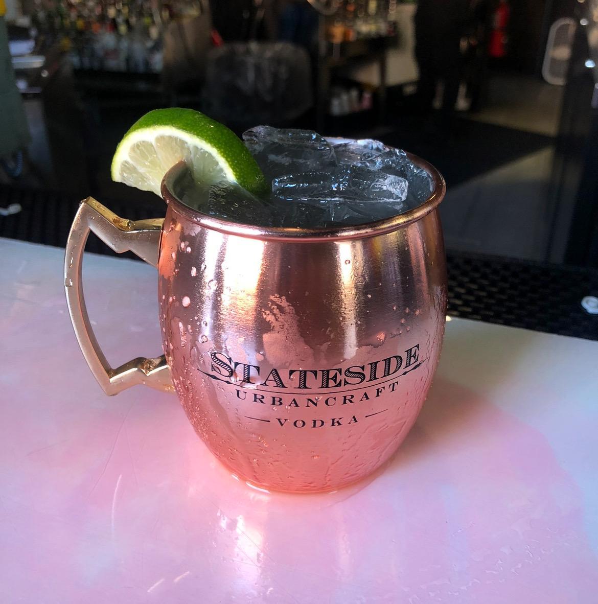 Ryfe_AC's tweet photo. Almost Time To Get Off The Beach And Quench Your Thirst! @statesidevodka Will Get Your Sunday~Funday Going. Happy Hour Til 6pm https://t.co/2zUUynr23o