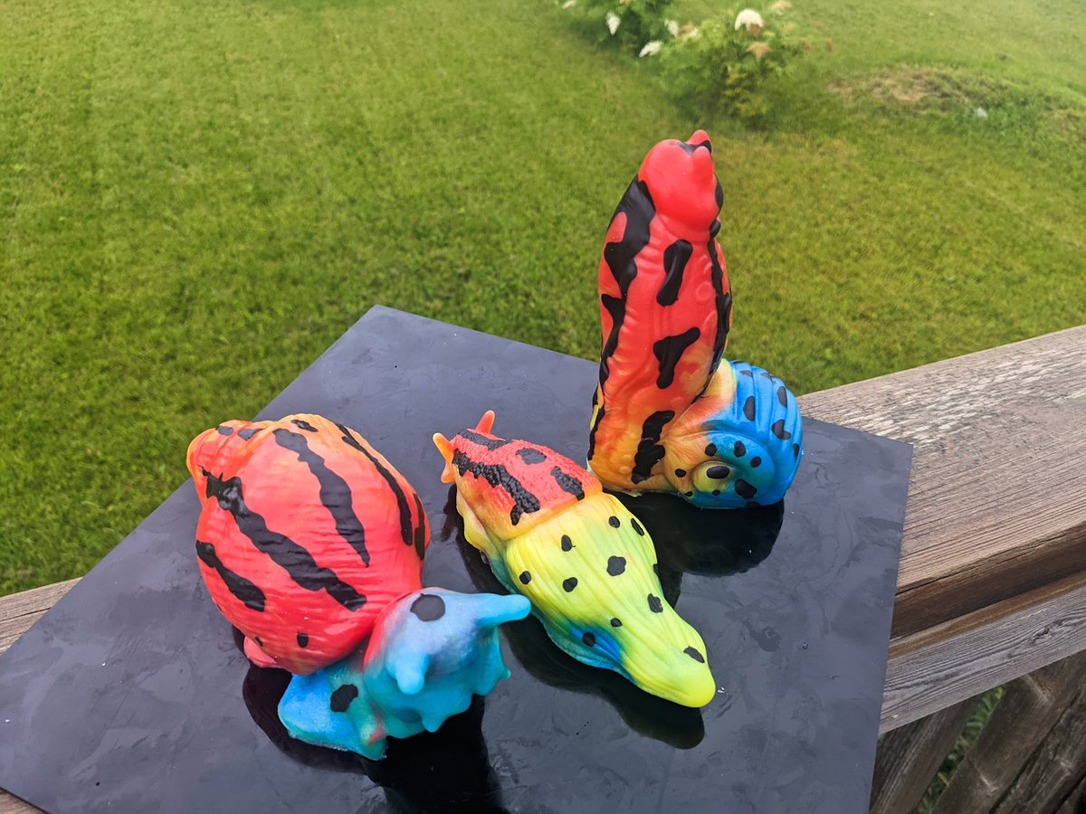 WyvernsVault's tweet photo. 🐸 Dart Frog Pours in 00-30 

I'm frankly in love with how these turned out. Hand painting these was difficult but I think the results were so worth it https://t.co/VbPOm5jL7S