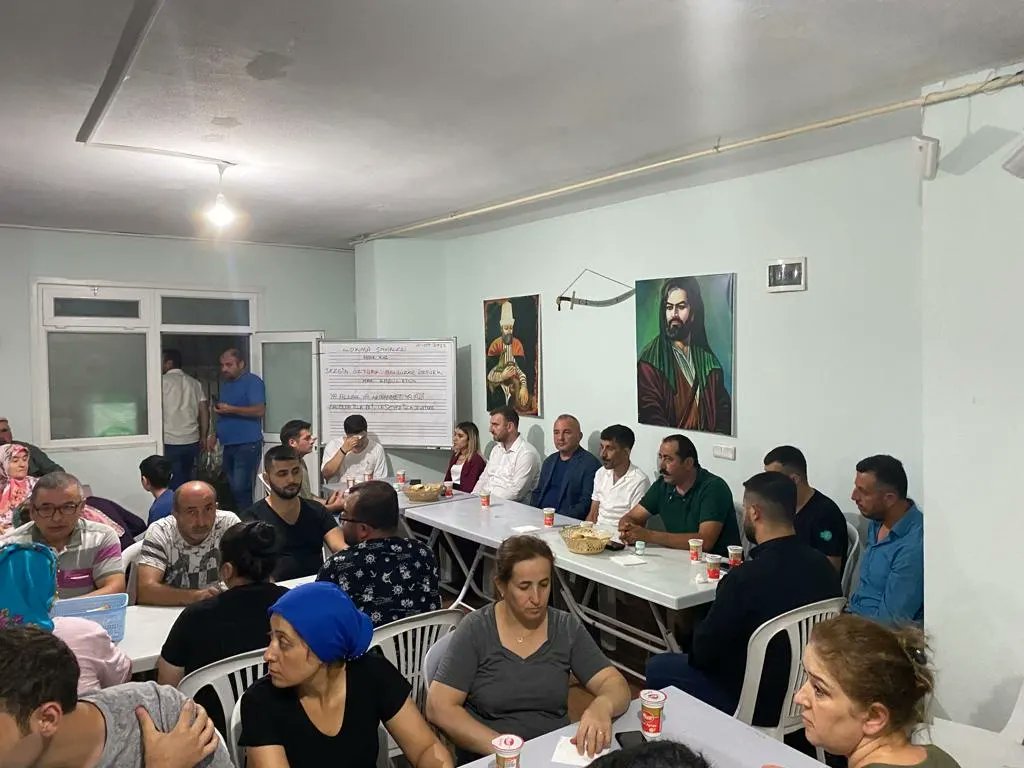 Sancaktepe İlçe Başkanlığı olarak,
Muharrem ayı sebebi ile , Birlik Cem evine ziyaret de bulunup orucumuzu açtık. Birlik ve beraberliğimizin baltalanmaya çalışıldığı bugünler de bize düşen görev tek yumruk olmaktır. 🇹🇷☀️