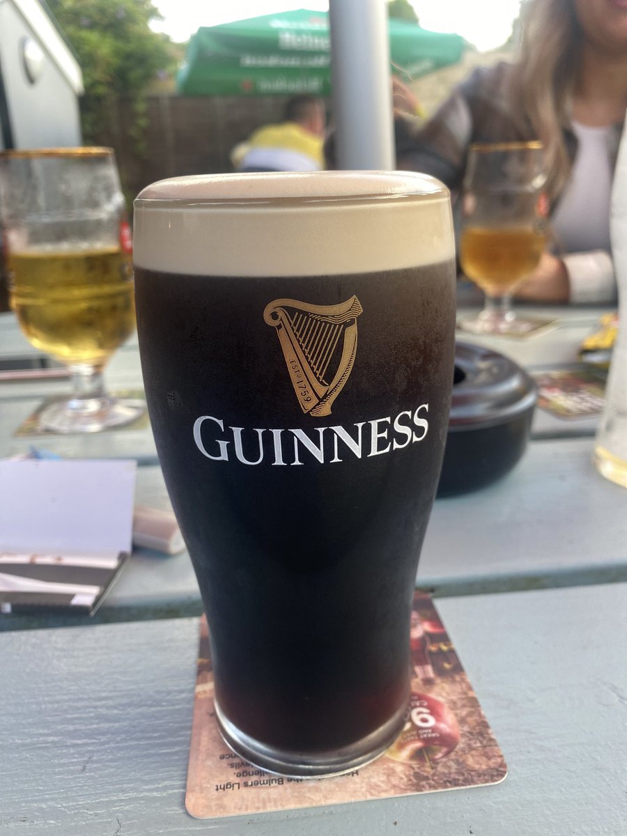 BarryJamie's tweet photo. @beautifulpints Charlie’s Timoleague, Cork 🍺 https://t.co/ukLxdz7mG5