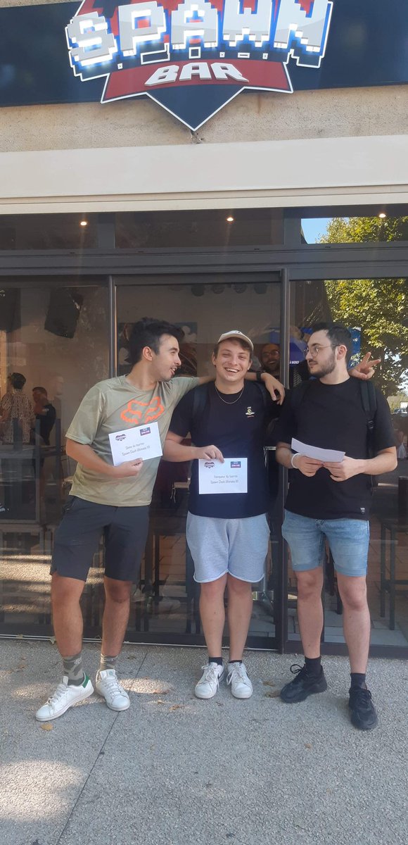 spawnbarsalon's tweet image. Petit résumé photo du Spawn Clash Ultimate 12 avec le top 3 :

🥇@WooxTomSSB 
🥈@Mazzer_SSB 
🥉@Cylosis_FR 

Bravo à tous les participants et rendez-vous le mois prochain pour la 13ème édition SCU.
