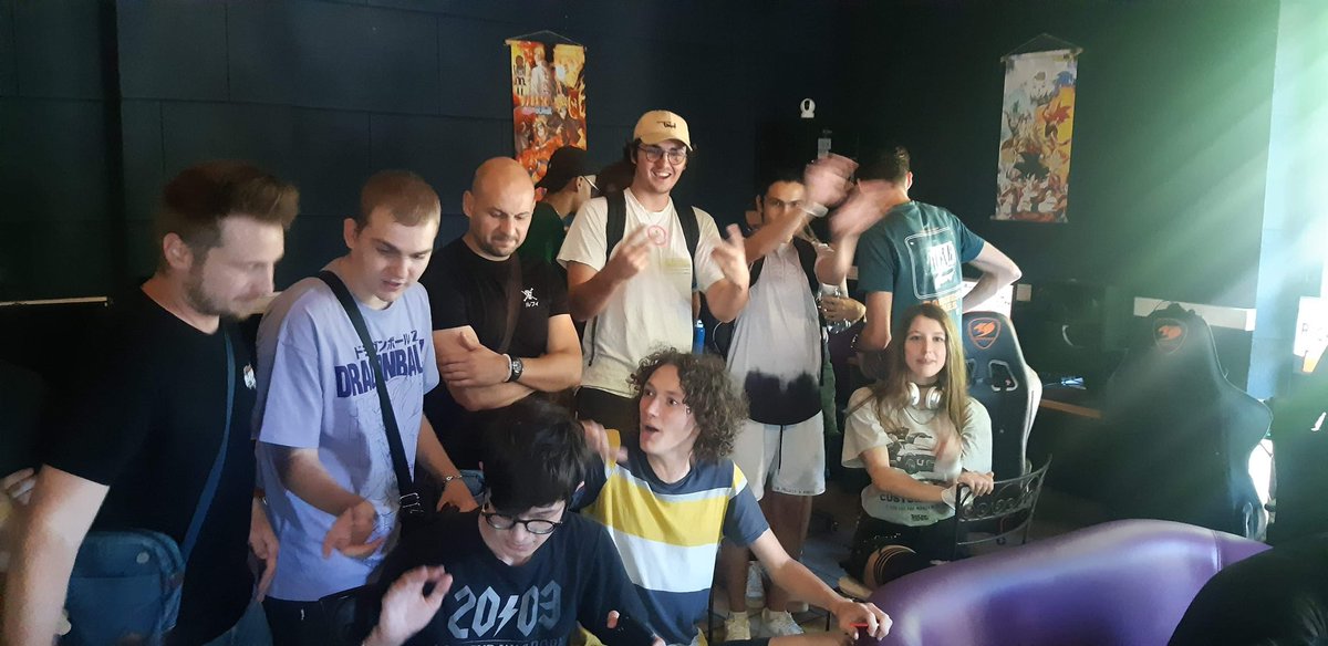 spawnbarsalon's tweet image. Petit résumé photo du Spawn Clash Ultimate 12 avec le top 3 :

🥇@WooxTomSSB 
🥈@Mazzer_SSB 
🥉@Cylosis_FR 

Bravo à tous les participants et rendez-vous le mois prochain pour la 13ème édition SCU.