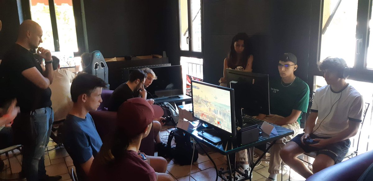 spawnbarsalon's tweet image. Petit résumé photo du Spawn Clash Ultimate 12 avec le top 3 :

🥇@WooxTomSSB 
🥈@Mazzer_SSB 
🥉@Cylosis_FR 

Bravo à tous les participants et rendez-vous le mois prochain pour la 13ème édition SCU.