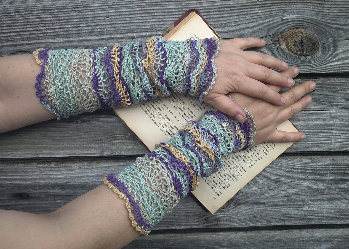 This colors combination reminds me of holiday memories
CaramelDogCraft.etsy.com

 #etsy #etsyshop #crochet #summer #lacy #lacemittens #armwarmers #wristwarmers #autumnoutfit #autumn #autumngloves #romantic #bohoihippie #boho #bohostyle #memmories #hippie #hippiestyle  #handmade