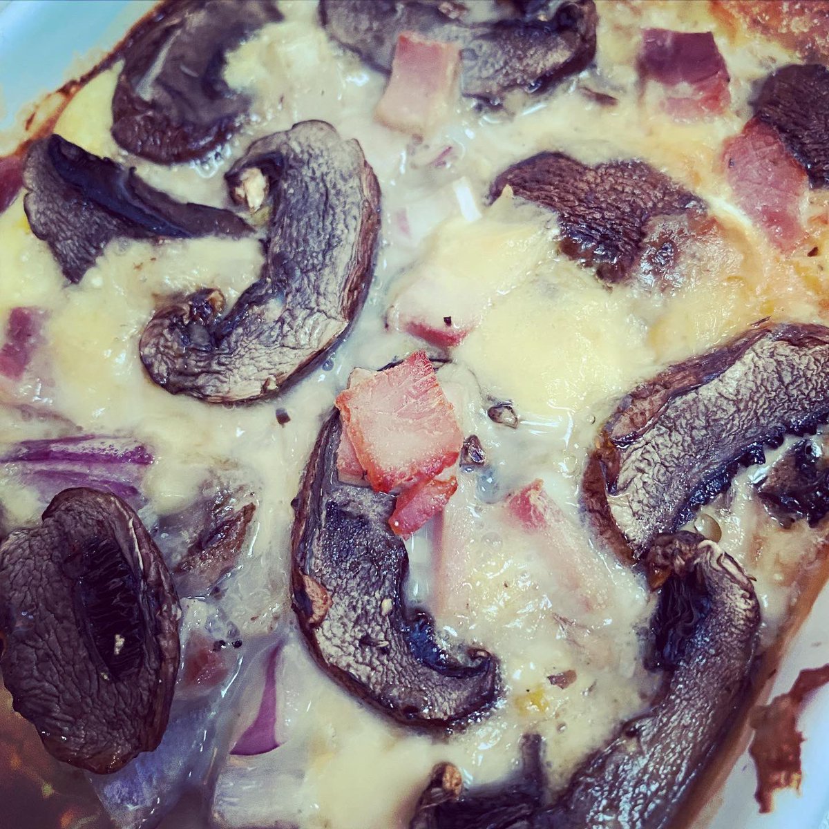 GaryHop's tweet photo. Using up leftover hash browns… #hashbrowns #egg #cheese #ham #mushroom #redonion #throwitin https://t.co/GoC8hvBLtu