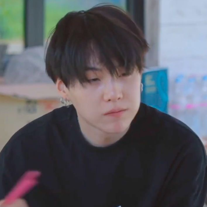 hourly yoongi tweet media