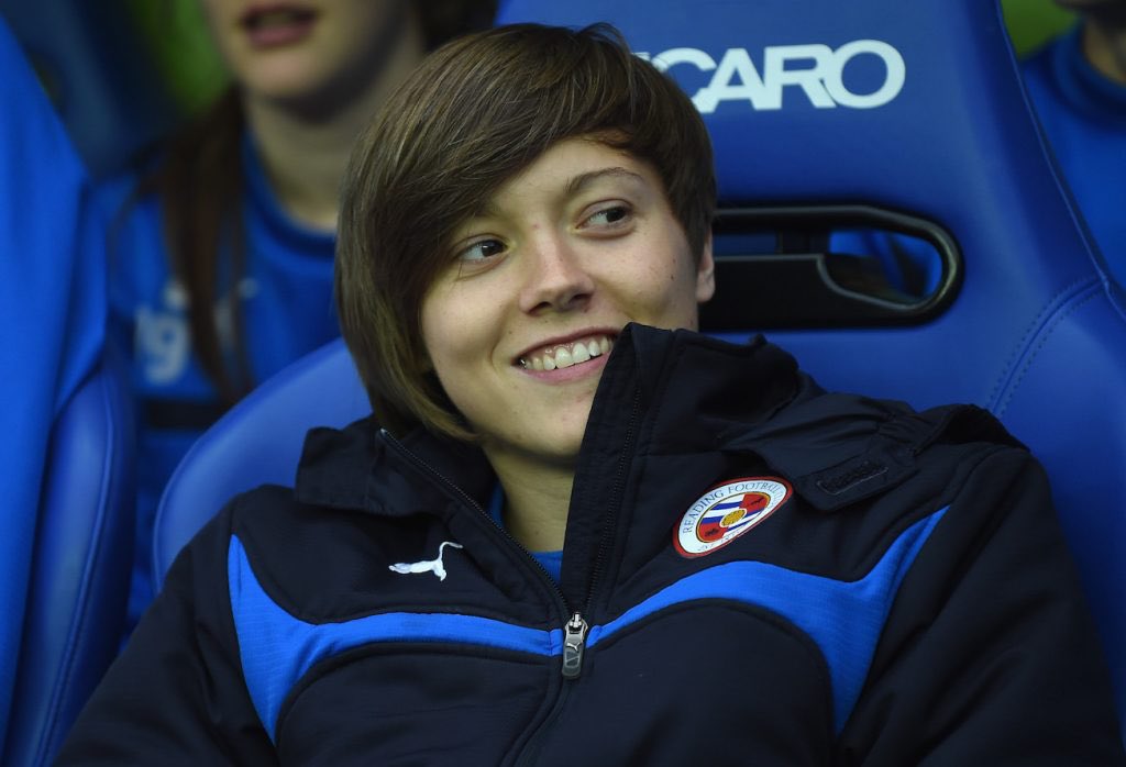 lunnon92's tweet photo. Fran Kirby. One of our own. European Champion 🏴󠁧󠁢󠁥󠁮󠁧󠁿 Reading’s finest 🔵⚪️ #readingfc @frankirby https://t.co/PIUVqzIu2r