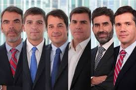 diego_espinoza's tweet image. ESTE ES EL GRUPO SARTOR: Los que vinieron a destrozar a la U. Dos años peleando el descenso. ¿A qué vinieron? Dejen la U y váyanse a dar pena a donde sus tristes vidas lo lleven. La U es de su gente giles y ustedes no saben de fútbol #VamosLaU #LaU