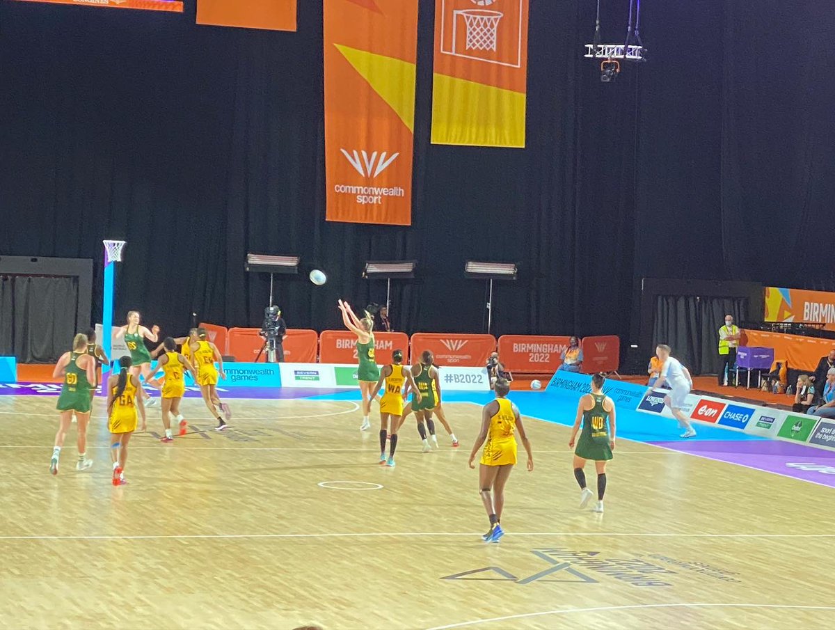 SarahSpooner19's tweet photo. Amazing weekend watching netball at the Commonwealth Games 🏐 https://t.co/grNy1Ib7Pv