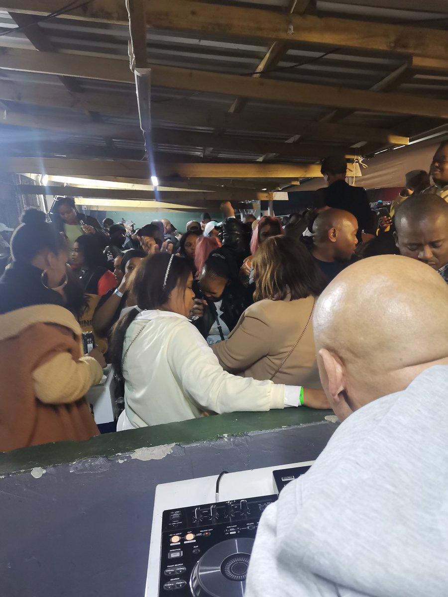 PastorTheDJ🇿🇦 tweet media