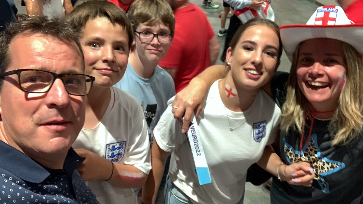 pchaloner's tweet image. What a day. Well done @Lionesses , absolute scenes at Wembley ⚽️🏆🎉