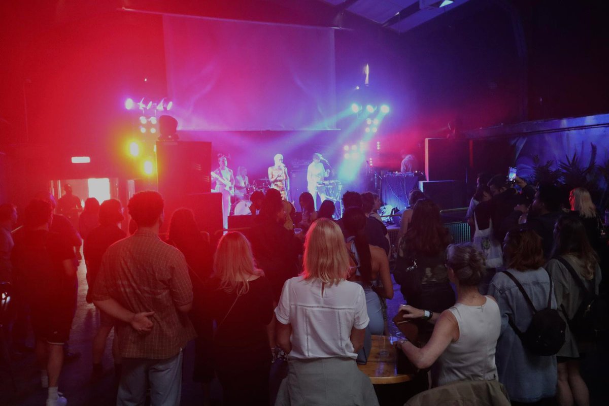 LIMFestival's tweet photo. The amazing chilled out and fantastically talented vibes of Poppy Ajudha today @DistrictLpool ๐ #LIMF2022 https://t.co/ExX1PPMEEU