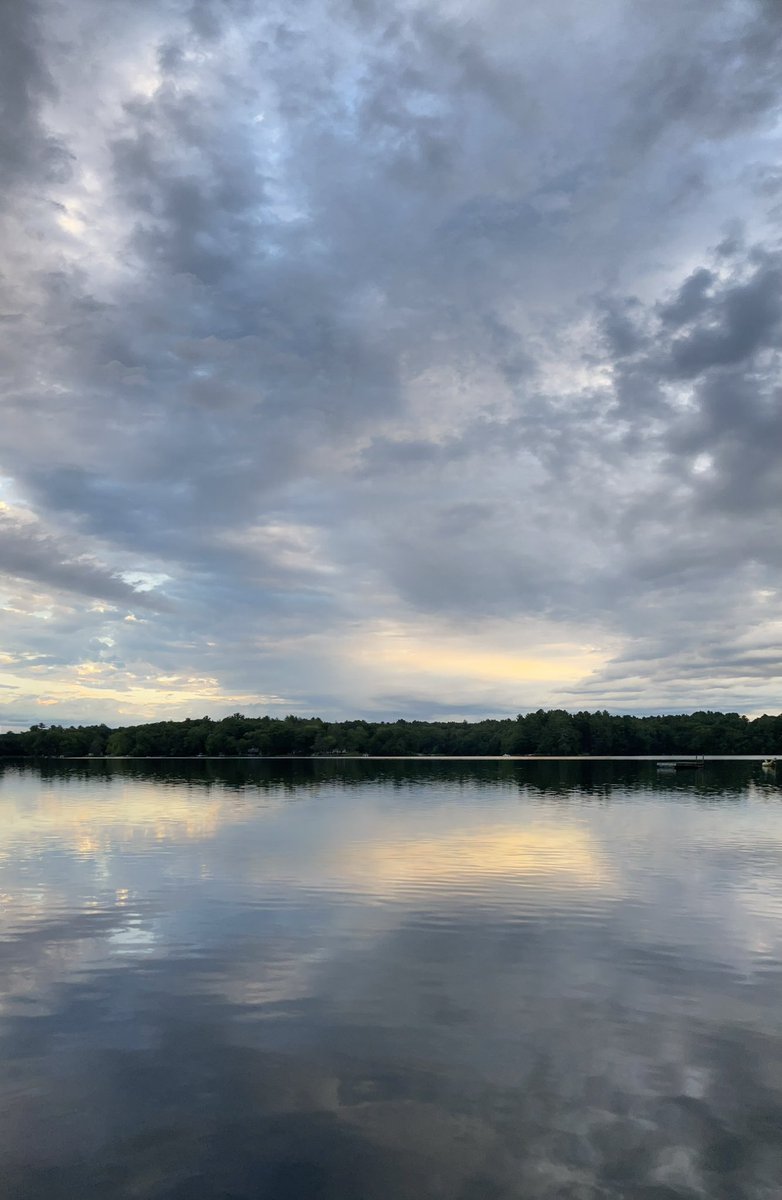k128iMedia's tweet photo. The stillness of the water in the early morning. #K128i #adaptiveartist #photo #landscapephotography #water https://t.co/XFohVXme1Z