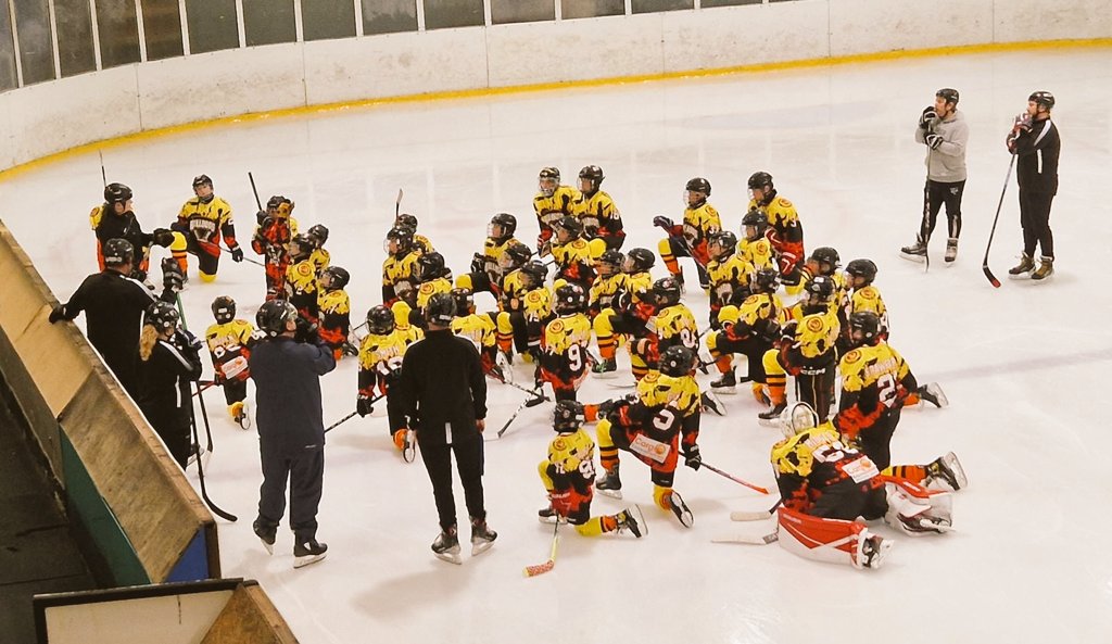 So, today marked the beginning of our 2022 <a href="/Bulldogs_IHC/">Bradford Bulldogs IHC</a> Hockey School.
A week of fun and development awaits ...