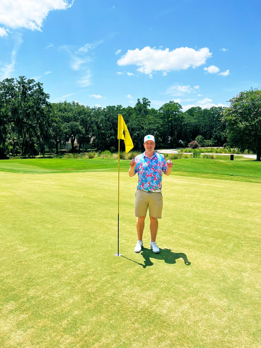 L_Shumway's tweet photo. Had a blast celebrating Connors 30th birthday and ended the weekend with a hole in one! https://t.co/e0bRKRzGYN