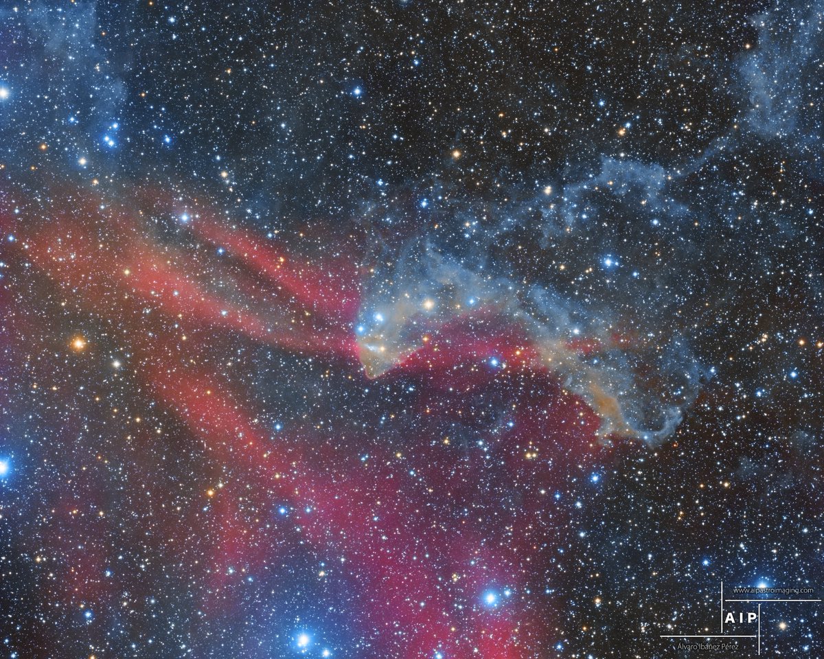 kokehtz's tweet photo. LBN437. 

Nebulosa de reflexión, polvo e hidrógeno.
Son 20h de exposición acumuladas en 5 noches desde Guadalajara, en unos cielos y entorno extraordinarios.

Máxima resolución: https://t.co/to4geqEwhC

Si te ha gustado, compártela y que llegue a más gente ☺️ https://t.co/DqcS1CnOOu