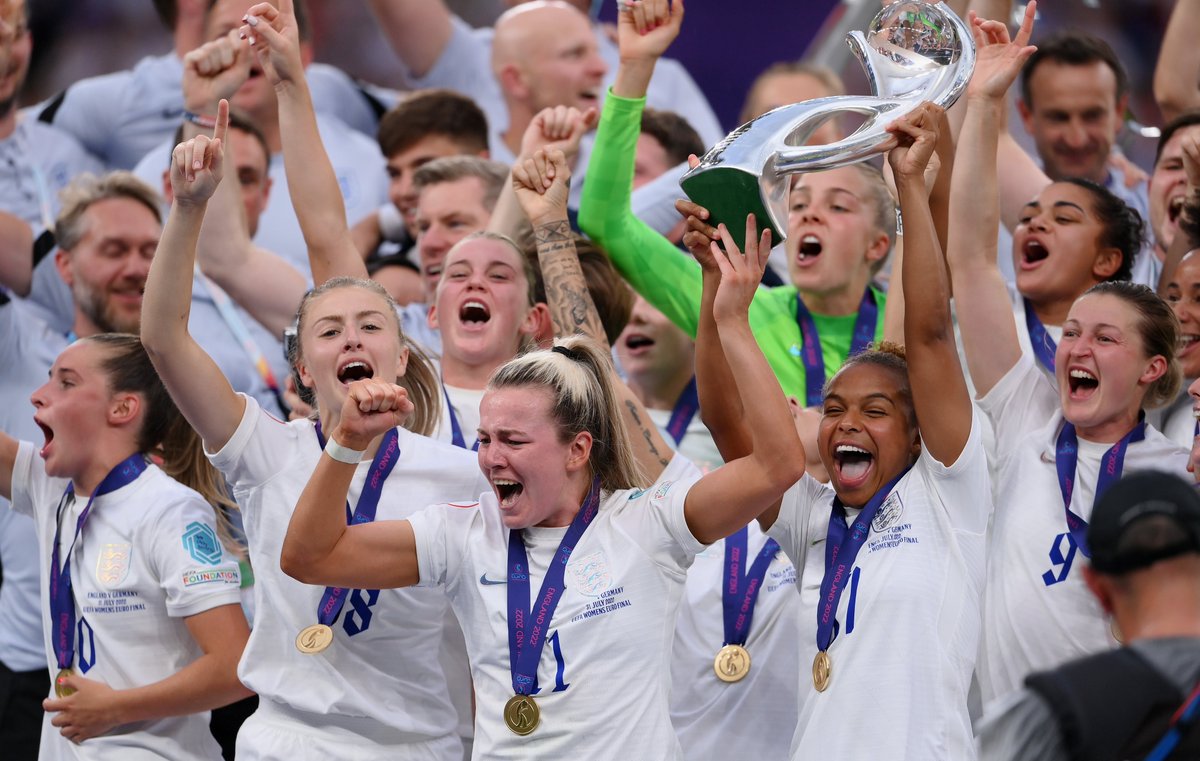 NorwichCityWFC's tweet photo. History has been made! ๐๐ฆ
Congratulations to the @Lionesses and our Hempo on becoming European champions! โค๏ธ๐ค
#NCWFC | #UEFAWomensEuro2022 | #DoneUsProud https://t.co/nWCJfIJkMy