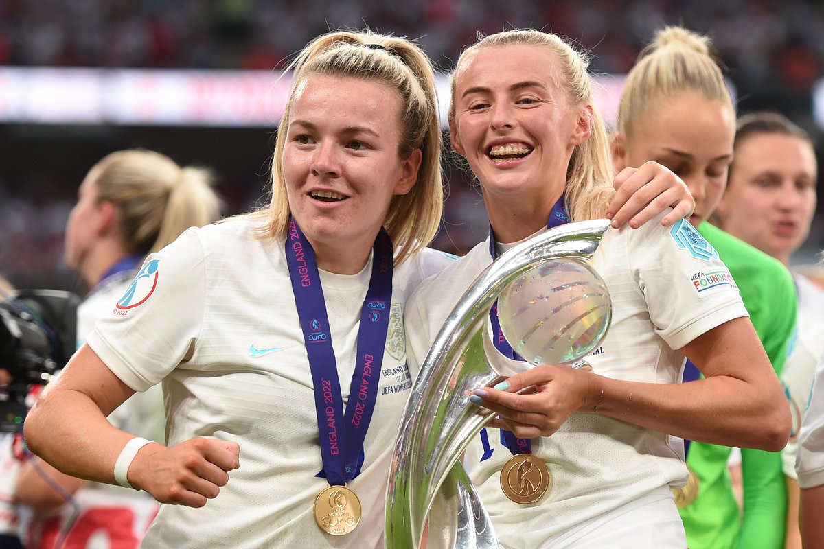 NorwichCityWFC's tweet photo. History has been made! ๐๐ฆ
Congratulations to the @Lionesses and our Hempo on becoming European champions! โค๏ธ๐ค
#NCWFC | #UEFAWomensEuro2022 | #DoneUsProud https://t.co/nWCJfIJkMy