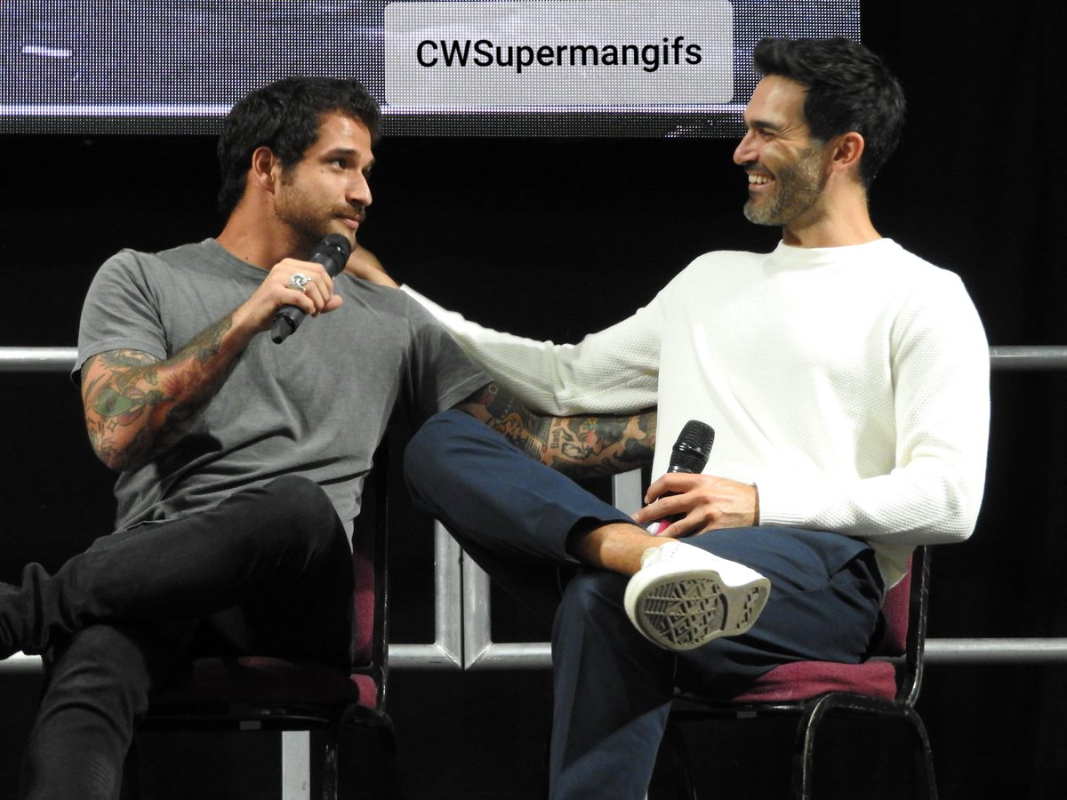 CWSupermangifs's tweet photo. Some photos of Tyler from the Teen Wolf panel at Comic Con Manchester today. https://t.co/gJXLt933fy