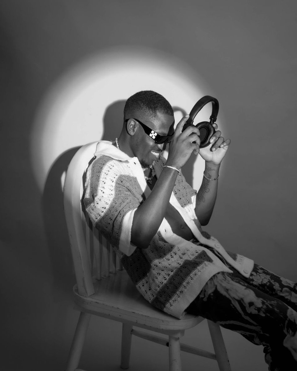 2__nice's tweet photo. Is this the guy playing @smallztheedj? #bbnaija #Smallz https://t.co/iYL43ZZjfq