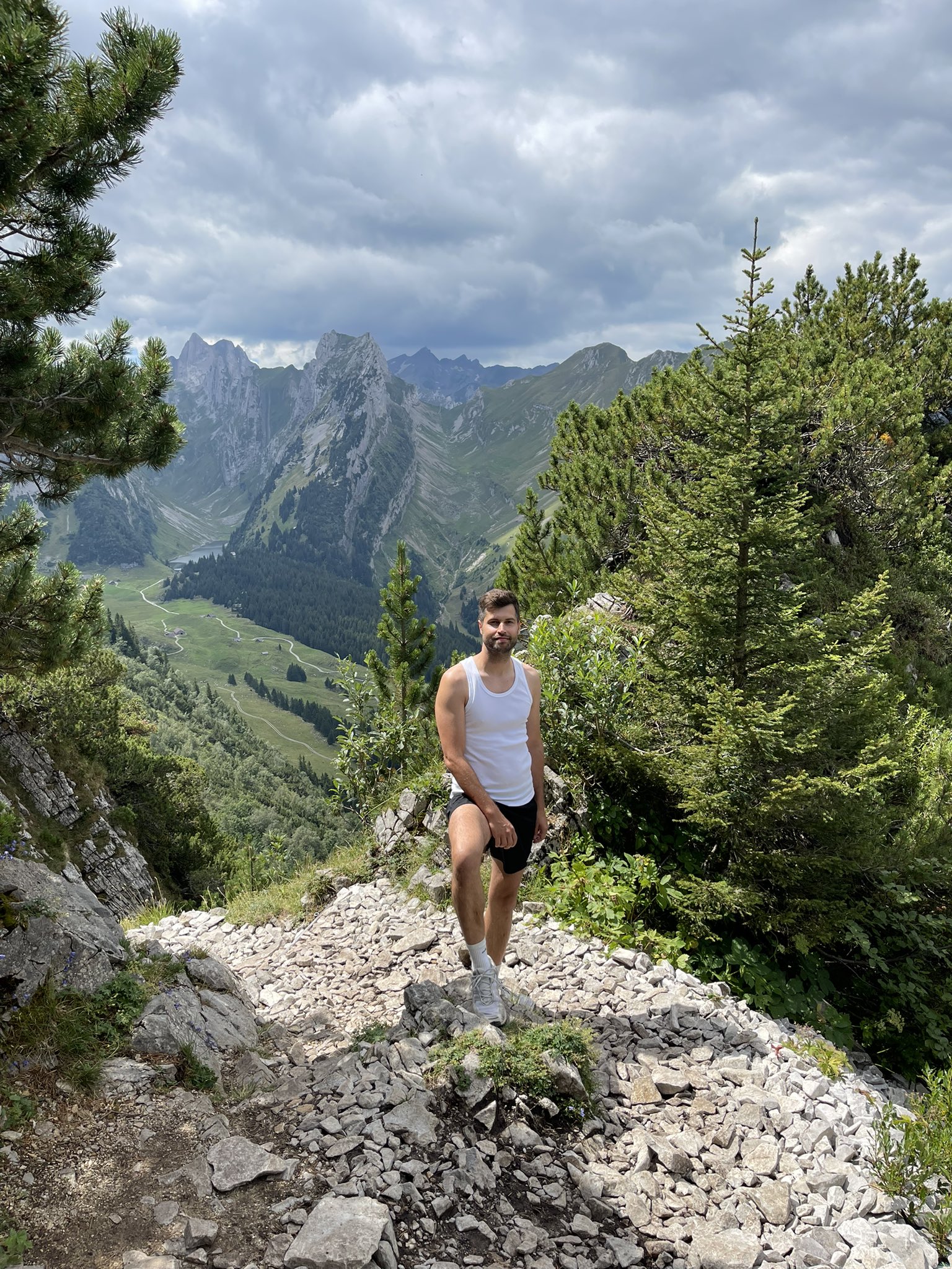 throatbuddy (200k) on Twitter "Hi from the Alps 🐮 https //t.co/m8dFCRnoPS" / Twitter